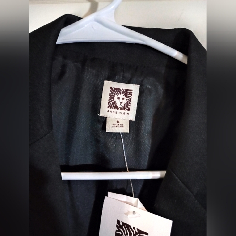 Anne Klein size 6 women's black dress jacket - Picture 2 of 3